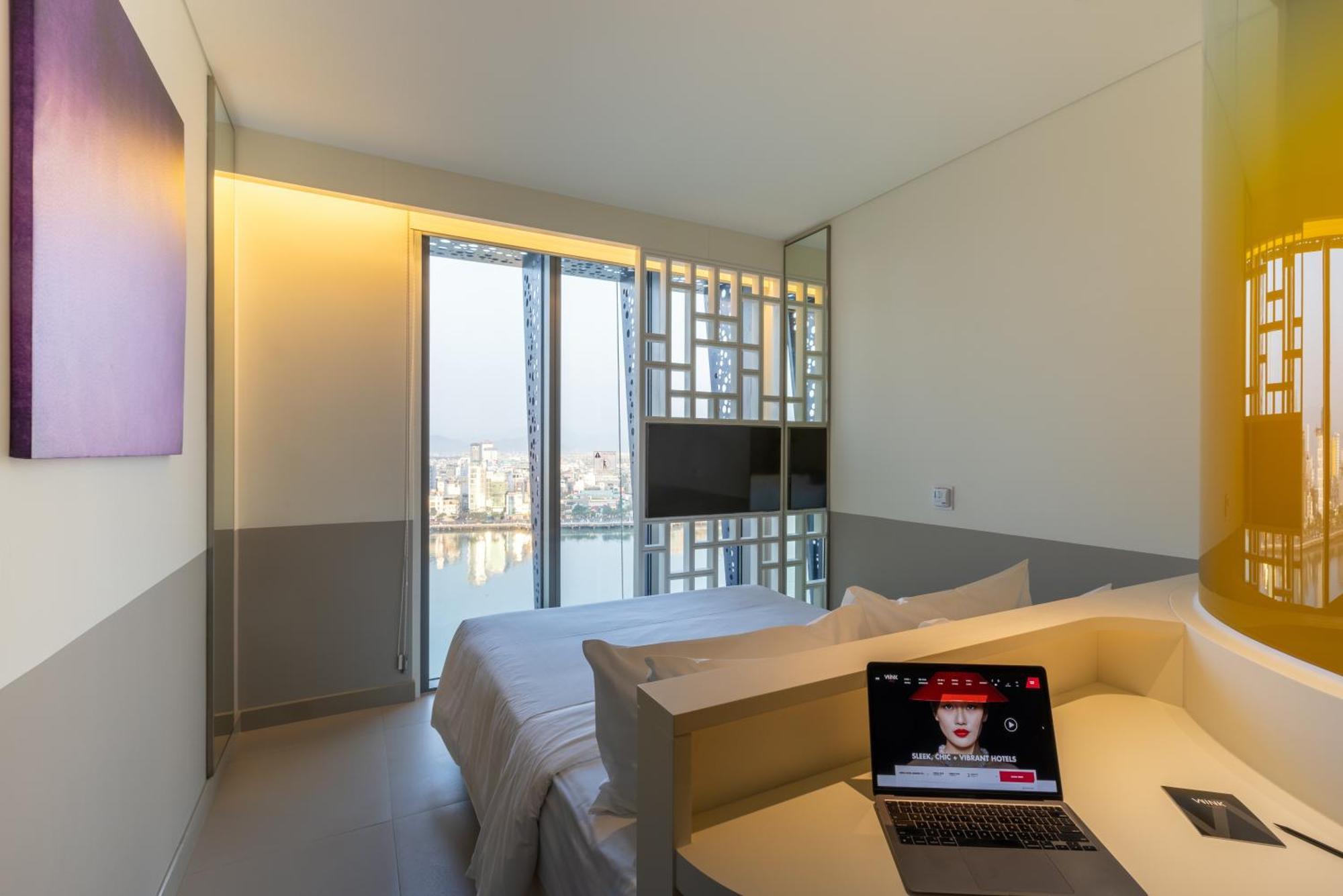 Wink Hotel Can Tho Ninh Kieu Wharf - 24Hrs Stay & Rooftop Pool Bar Exterior photo