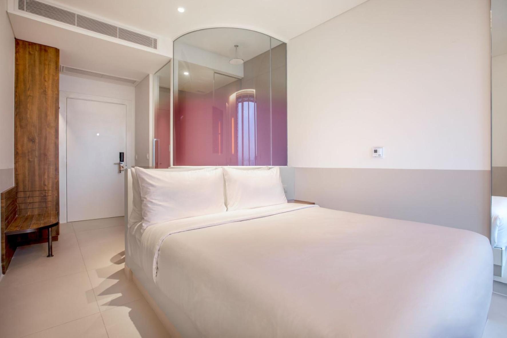 Wink Hotel Can Tho Ninh Kieu Wharf - 24Hrs Stay & Rooftop Pool Bar Exterior photo